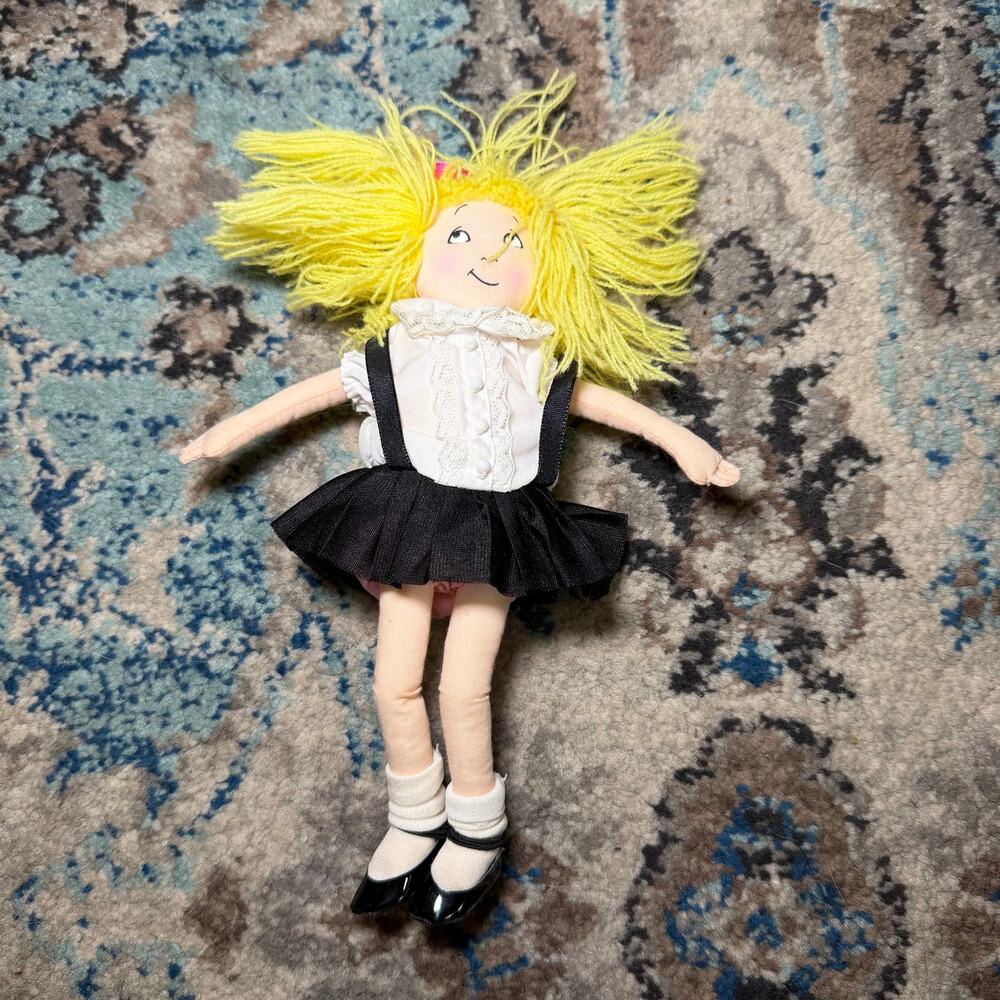 Vintage Eloise doll